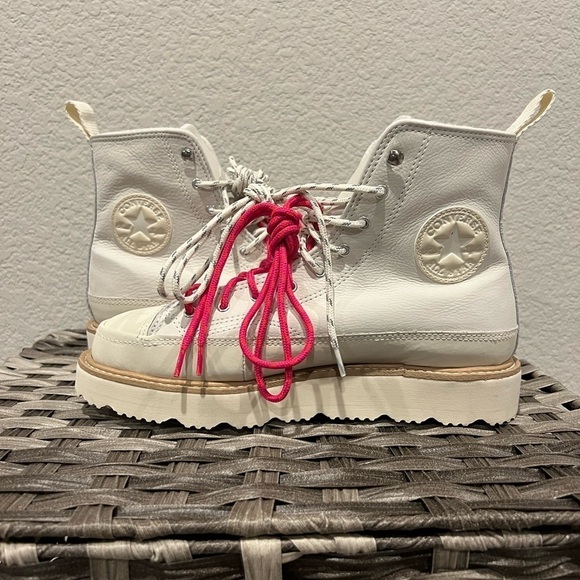 NWOT! Converse -Chuck Taylor Crafted Boot Egret Natural Ivory w/Ivory/Pink Laces - Picture 1 of 6
